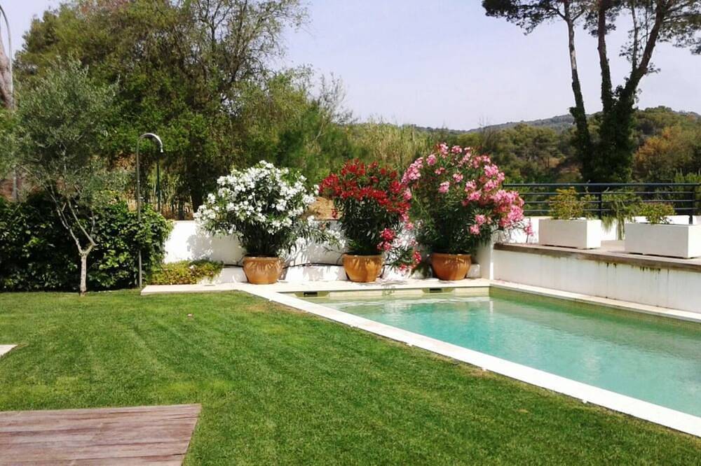 Quiet house with pool near beach in Tamariu, Costa Brava