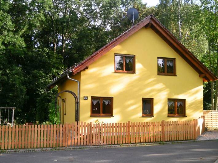 Ferienwohnung für 4 Personen, mit Balkon/Terrasse in Saaleland - 2