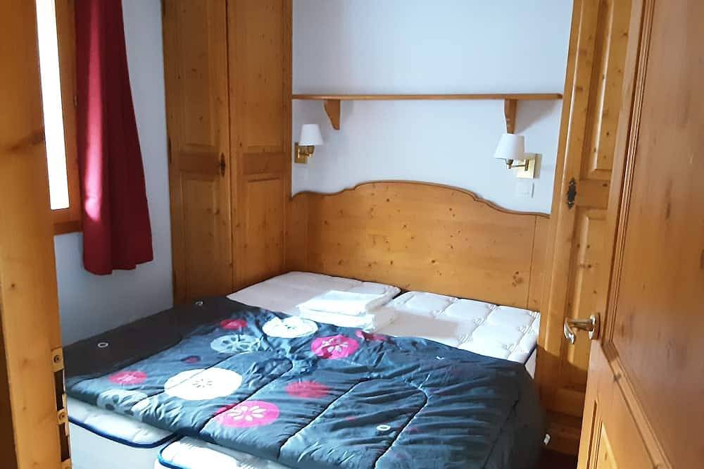 Entire apartment, Furnished tourist accommodation **** with swimming pool, sauna, hammam, alt 2050m in Plagne Village in Plagne Villages, La Plagne-Tarentaise