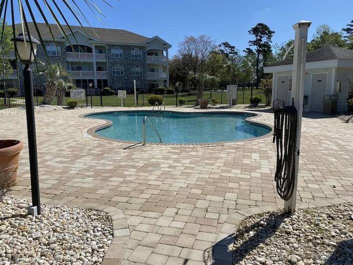 Vacation rental for 6 people, with pool and balcony, with pets by Myrtle Beach
