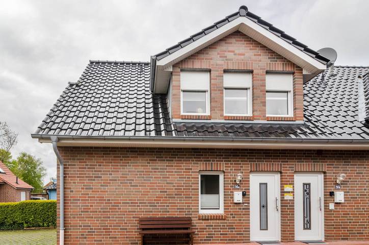 Apartamento inteiro, Apartamento 'Ferienwohnung Landegge' com terraço privado, jardim privado e acesso Wi-Fi in Strand Norddeich, Norddeich
