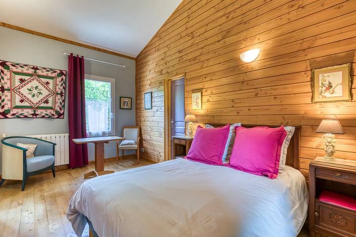 Chambre d’hôte pour 2 personnes, avec piscine et jardin