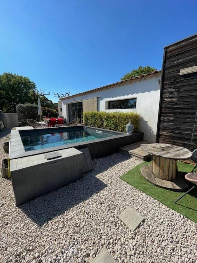 Ferienhaus für 6 Personen, mit Pool und Terrasse sowie Garten - 1