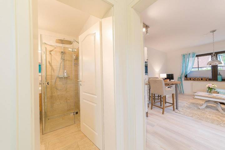 Ferienwohnung für 2 Personen, mit Terrasse und Sauna in Zingst - 4