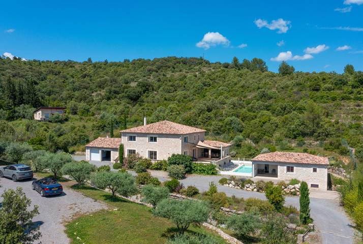 Villa pour 12 personnes, avec terrasse et jardin, animaux acceptés dans les Parc national des Cévennes - 2