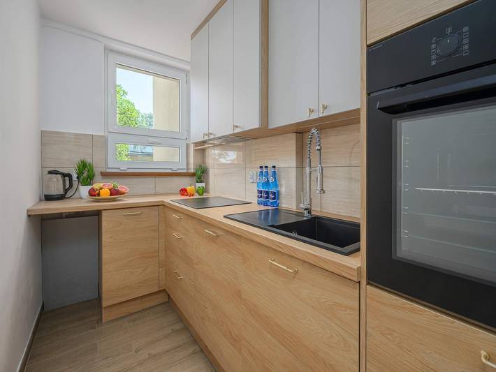 Ganze Wohnung, Gemütliche Warschauer Wohnung mit Balkon in Warschau, Masowien