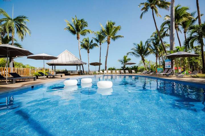 Hôtel pour 3 personnes, avec piscine et jardin