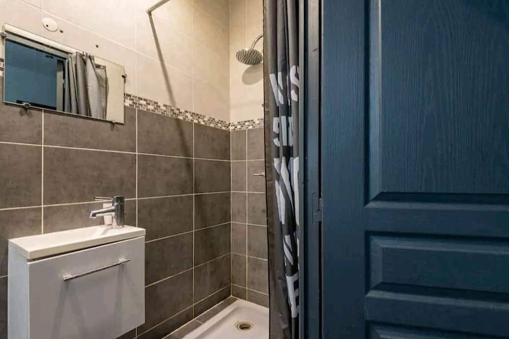 Entire apartment, Studio au Calme, Cosy, Netflix+wifi in Montélimar, Nyons region