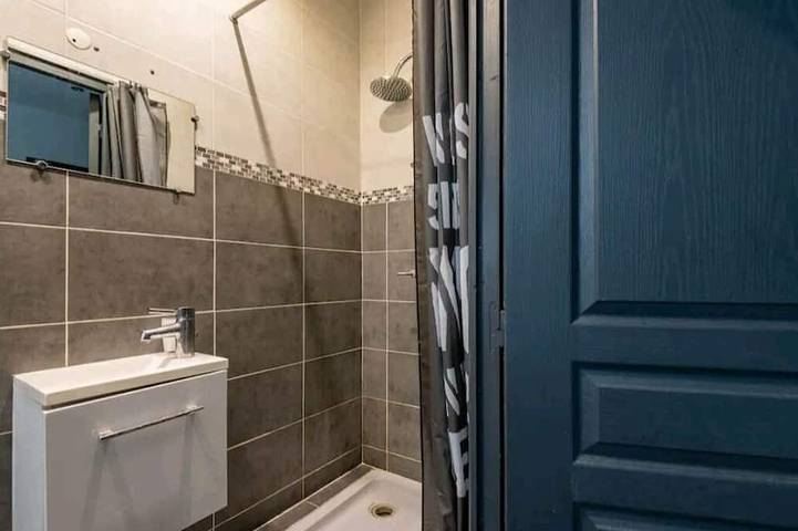 Appartement entier, Studio au centre historique de Montelimar! Wifi inclut in Montélimar, Région de nyons