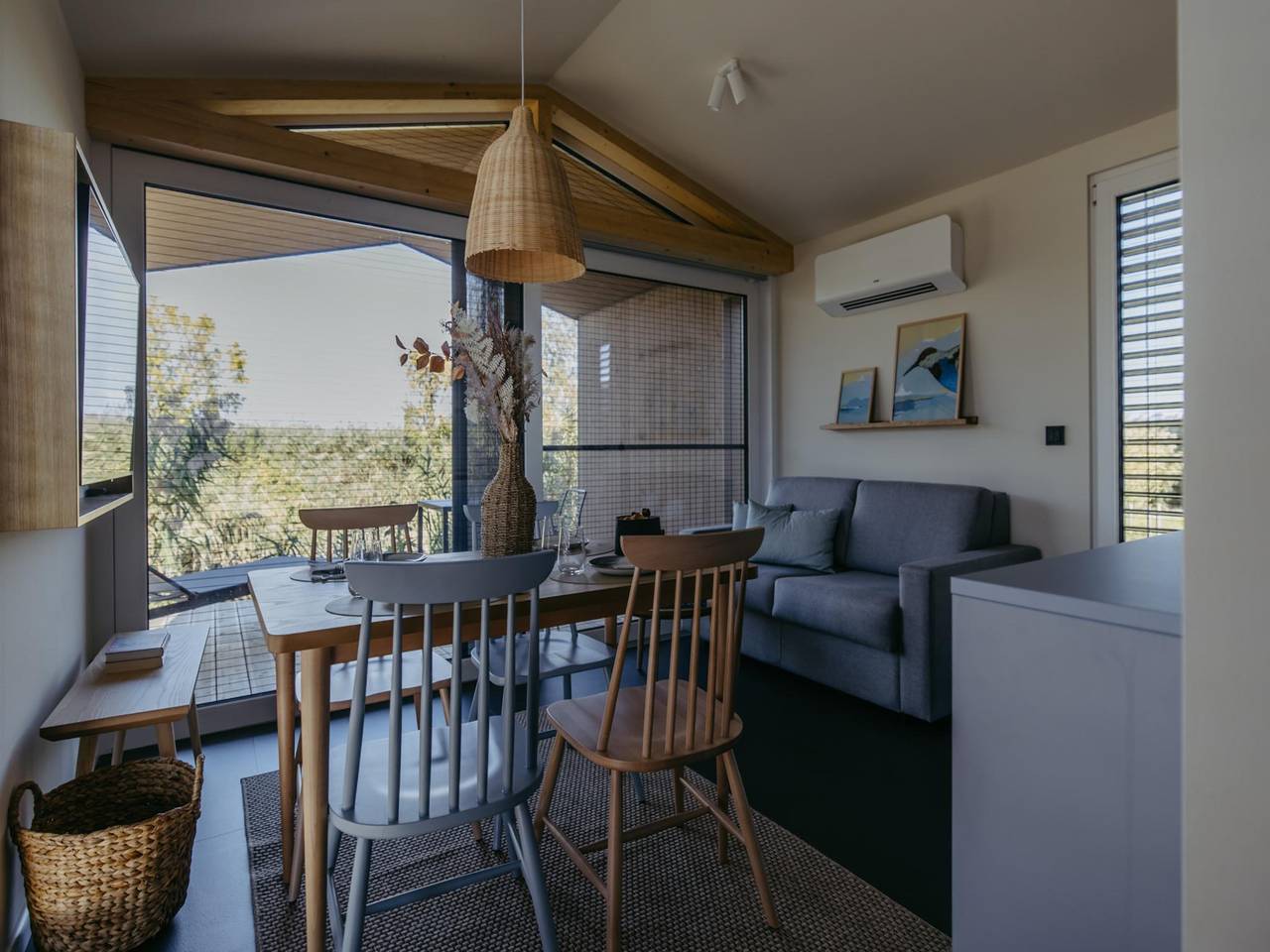 Luxuriöse Guesthouse mit Sauna und Seeblick in Leithaberg