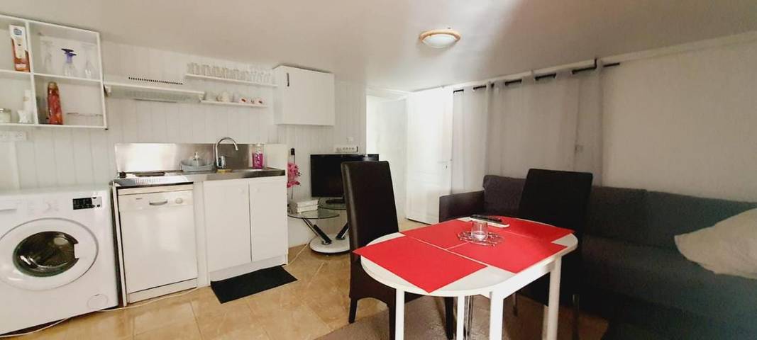 Gîte pour 3 personnes, avec jardin et piscine, animaux acceptés à La Ferté-Gaucher - 2