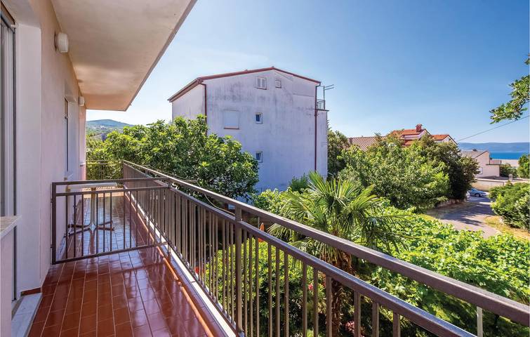 Ganze Ferienwohnung, Gemütliche 2-Zimmer-Wohnung mit Terrasse, WLAN, Parkplatz, 500 m vom Strand entfernt in Crikvenica, Primorje-Gorski Kotar