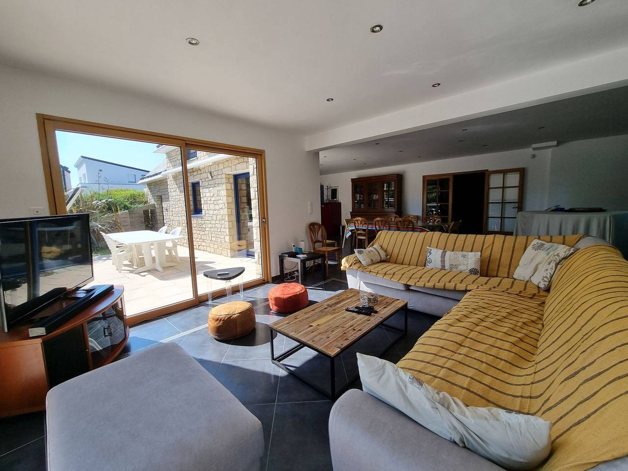 Casa Moderna para 11, Piscina Climatizada, Admite Mascotas, Le Tour du Parc in Le Tour-du-Parc, Côte des Mégalithes