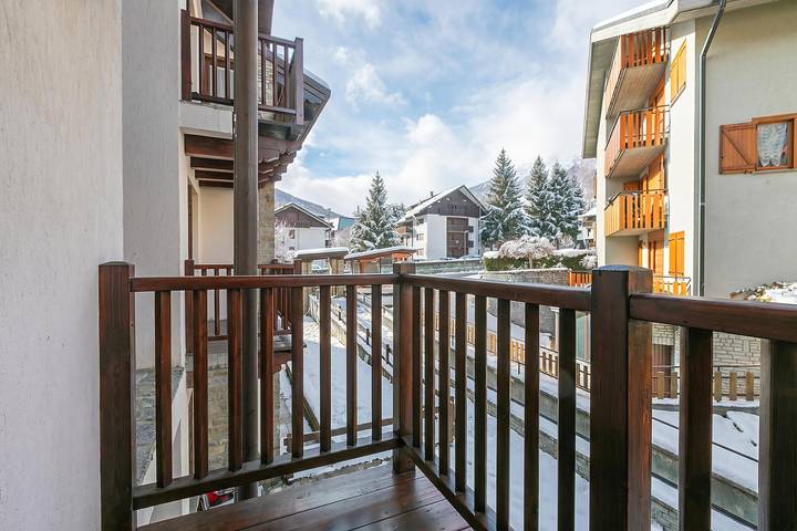Ganze Wohnung, The Sunflower - Apt with Balcony and Private Parking in Bardonecchia, Turin Provinz