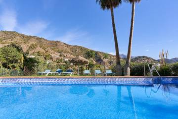 Casa Rural para 14 Personas en Frigiliana, Costa del Sol, Foto 2