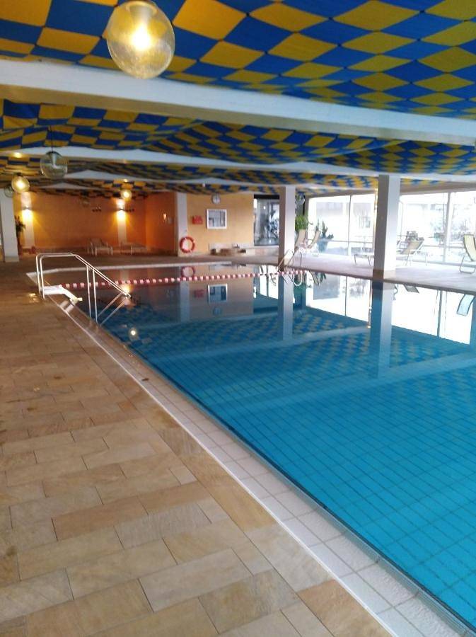 Ferienwohnung für 3 Personen, mit Balkon und Terrasse sowie Pool und Sauna in Scheidegg