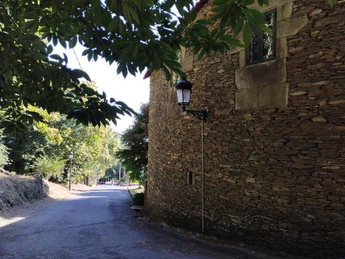 Casa rural para 6 personas, con terraza y vistas en Beariz