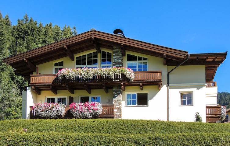Hütte für 4 Personen, mit Terrasse in Brixen im Thale