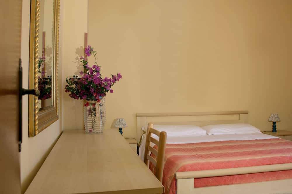 Apartamento entero, Apartment in private villa with splendid sea view and swimming pool in Santa Maria di Castellabate, Cilento