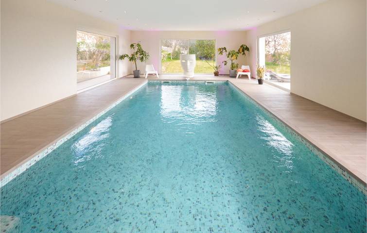 Apartment mit Meerblick, Parkplatz, AC und Pool in La Gaude, Mittelmeerküste (Frankreich)