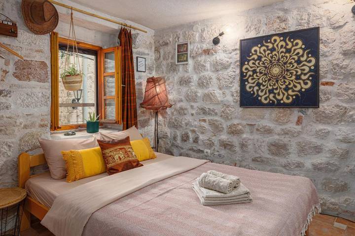 Maison d’hôte pour 2 personnes, avec jardin et vue à Kotor
