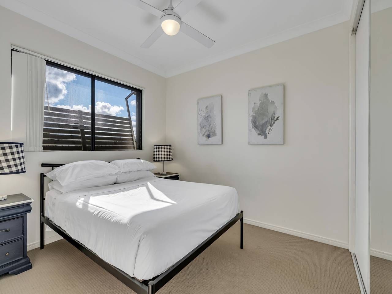Entire apartment, Bright 2-Bed with Private Balcony & Serene View in Brisbane, Moreton Bay
