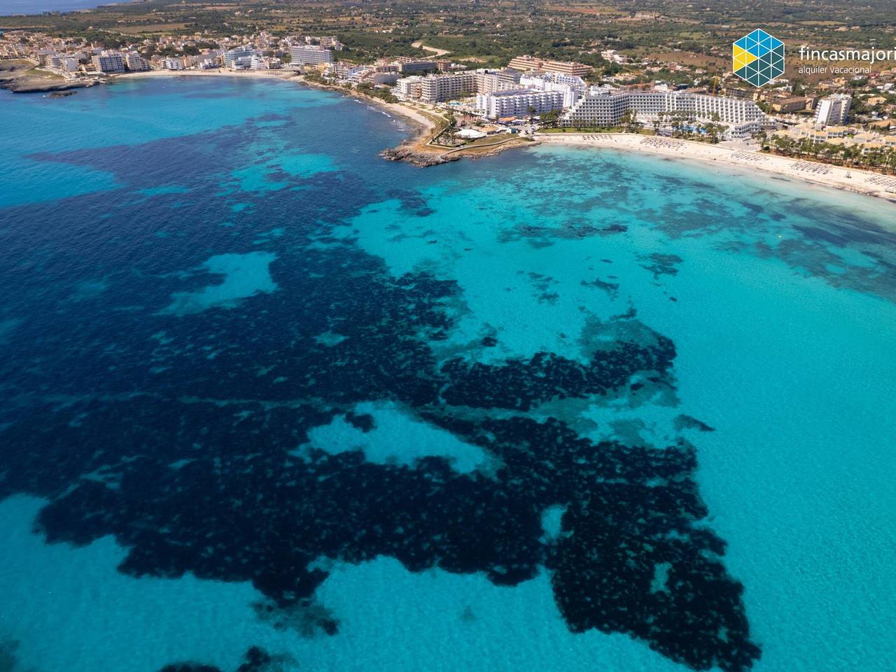 Appartement entier, Bel appartement 2 chambres en bord de mer avec climatisation in S'illot, Sant Llorenç des Cardassar