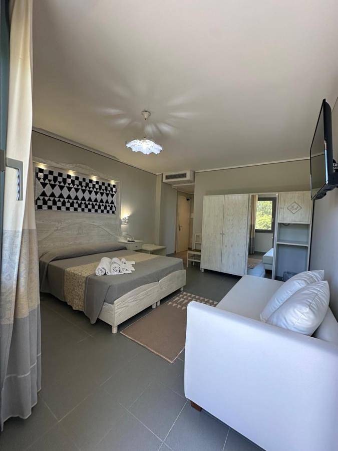 Hotel Cala Dei Pini in Porto Pino, Sant'Anna Arresi