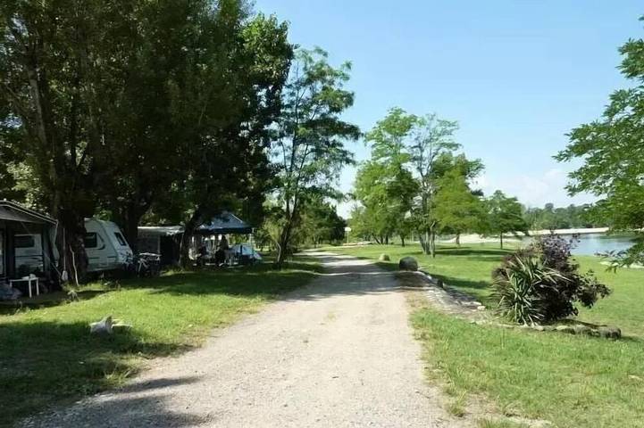Camping pour 4 personnes à Ruoms - 3