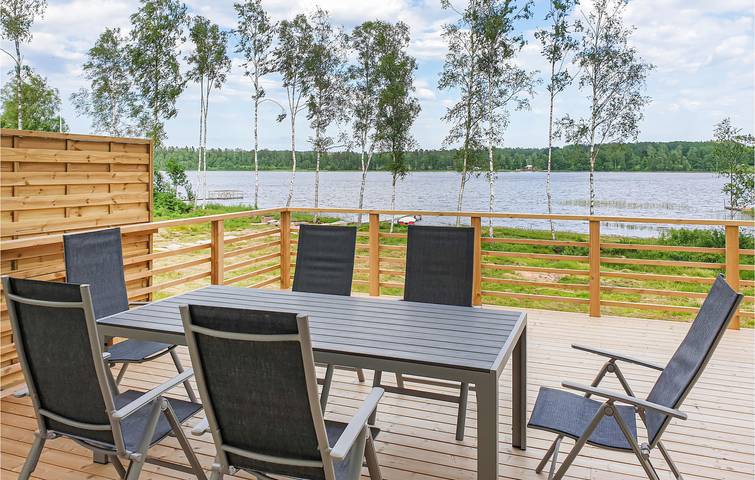 Hus för 6 Personer med trädgård in Starkeryd, Linnesjön