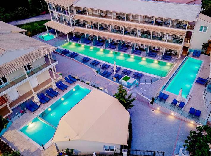 Vakantiewoning voor 4 personen, met zwembad en terras in Gouvia