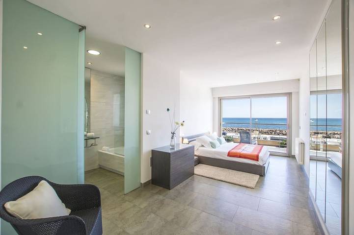Luxushäusser stil direkt am meer in Playa Son Serra de Marina, Santa Margalida