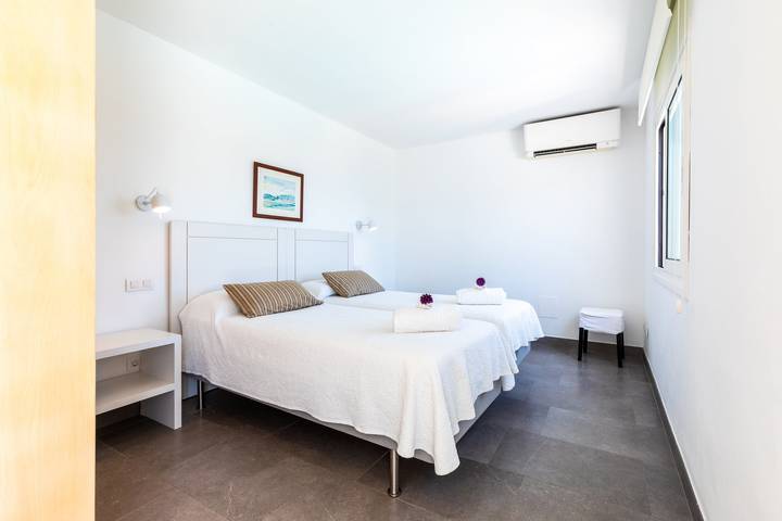 Finca für 8 Personen, mit Meerblick und Balkon sowie Garten und Pool in Portopetro - 2