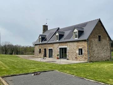 Gîte pour 6 personnes, avec vue et jardin, animaux acceptés à Reffuveille