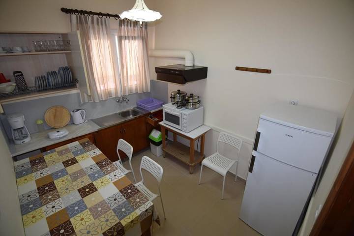 Gîte pour 5 personnes, avec balcon dans Selianitika - 4