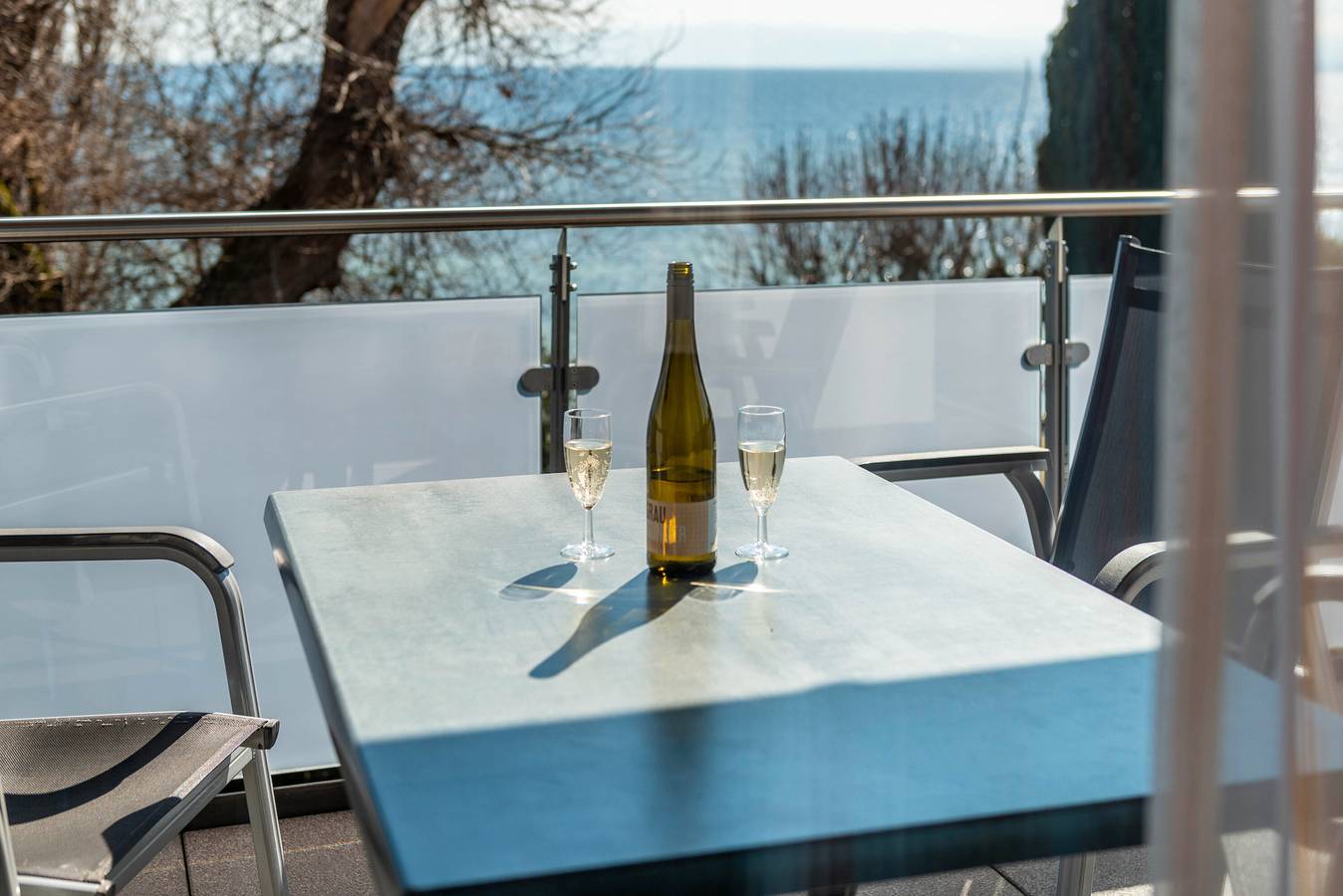 Ganze Wohnung, Appartements Typ A2, 45 qm für 1-4 Personen max. 2 Erwachsene + 2 Kinder bis 17 Jahre in Immenstaad, Immenstaad am Bodensee