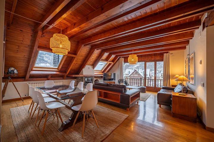 Gîte pour 10 personnes, avec balcon dans Vielha - 4