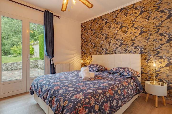 Location de vacances pour 8 personnes, avec Terrasse et Jardin à Anglars-Nozac - 2