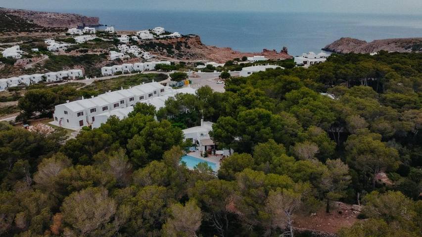 Location de vacances pour 5 personnes, avec jardin ainsi que piscine et vue à Cala Morell - 4