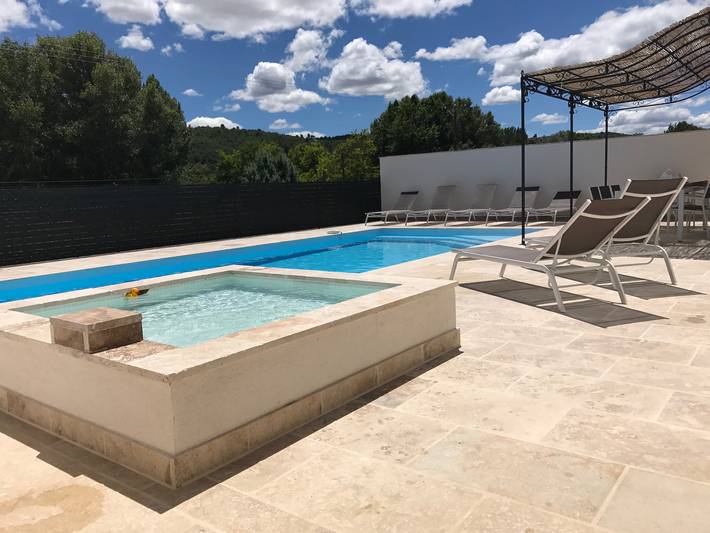 Gîte pour 10 personnes, avec piscine à Allemagne-en-Provence - 3