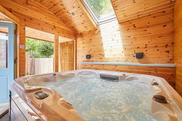 Ferienhaus für 7 Personen, mit Whirlpool und Garten, kinderfreundlich in England