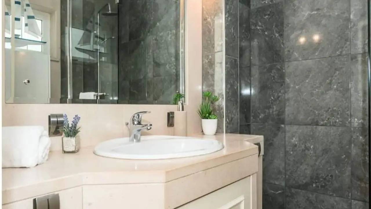 Geheel vakantieappartement, Ferienwohnung für 2 Personen (50 m²) in Ferragudo in Ferragudo, Faro District