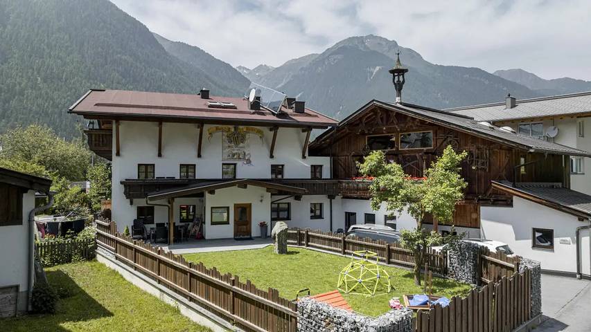Ferienhaus für 12 Personen, mit Terrasse und Garten, mit Haustier