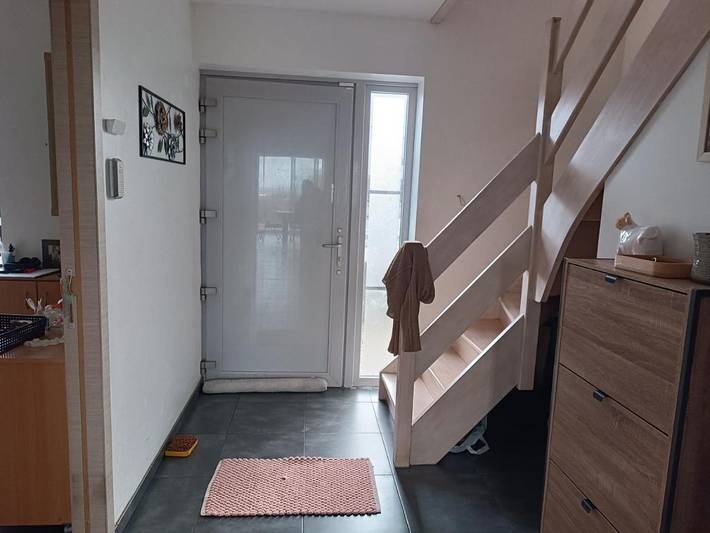 Gîte pour 8 personnes, avec terrasse ainsi que piscine et jardin à Marchin - 3