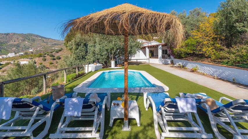 Casa rural para 4 personas, con balcón/terraza y piscina en El Borge - 2