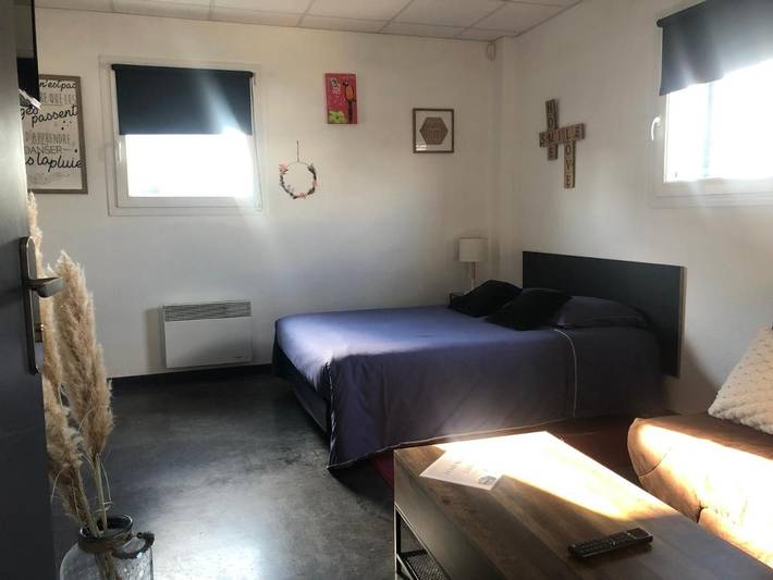 Gîte pour 4 personnes, avec Terrasse et Jardin à Étuz