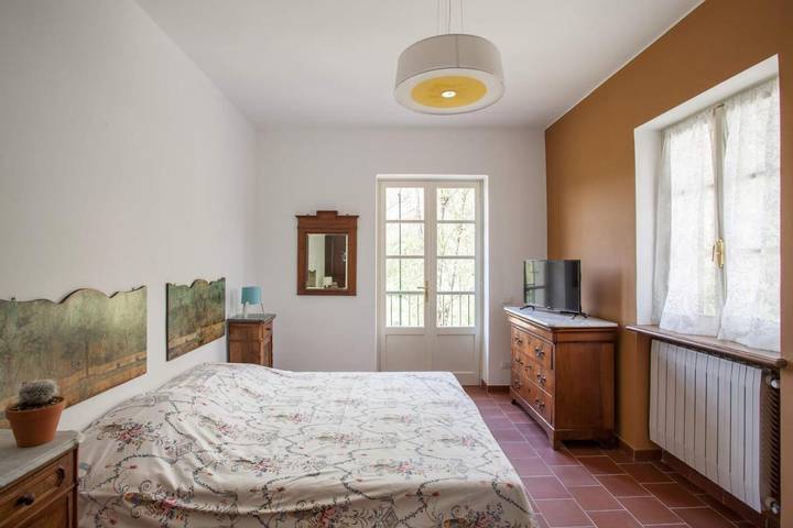 Chambre d’hôte pour 2 personnes, avec vue ainsi que piscine et jardin dans Bra - 4
