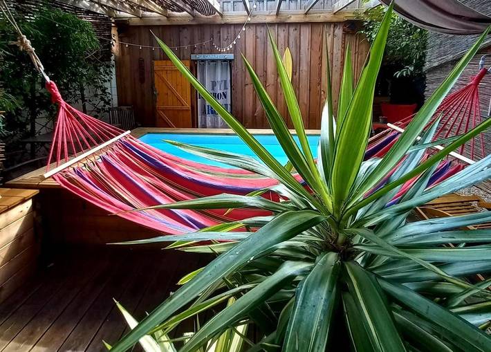 Chambre d’hôte pour 2 personnes, avec piscine ainsi que vue et jardin