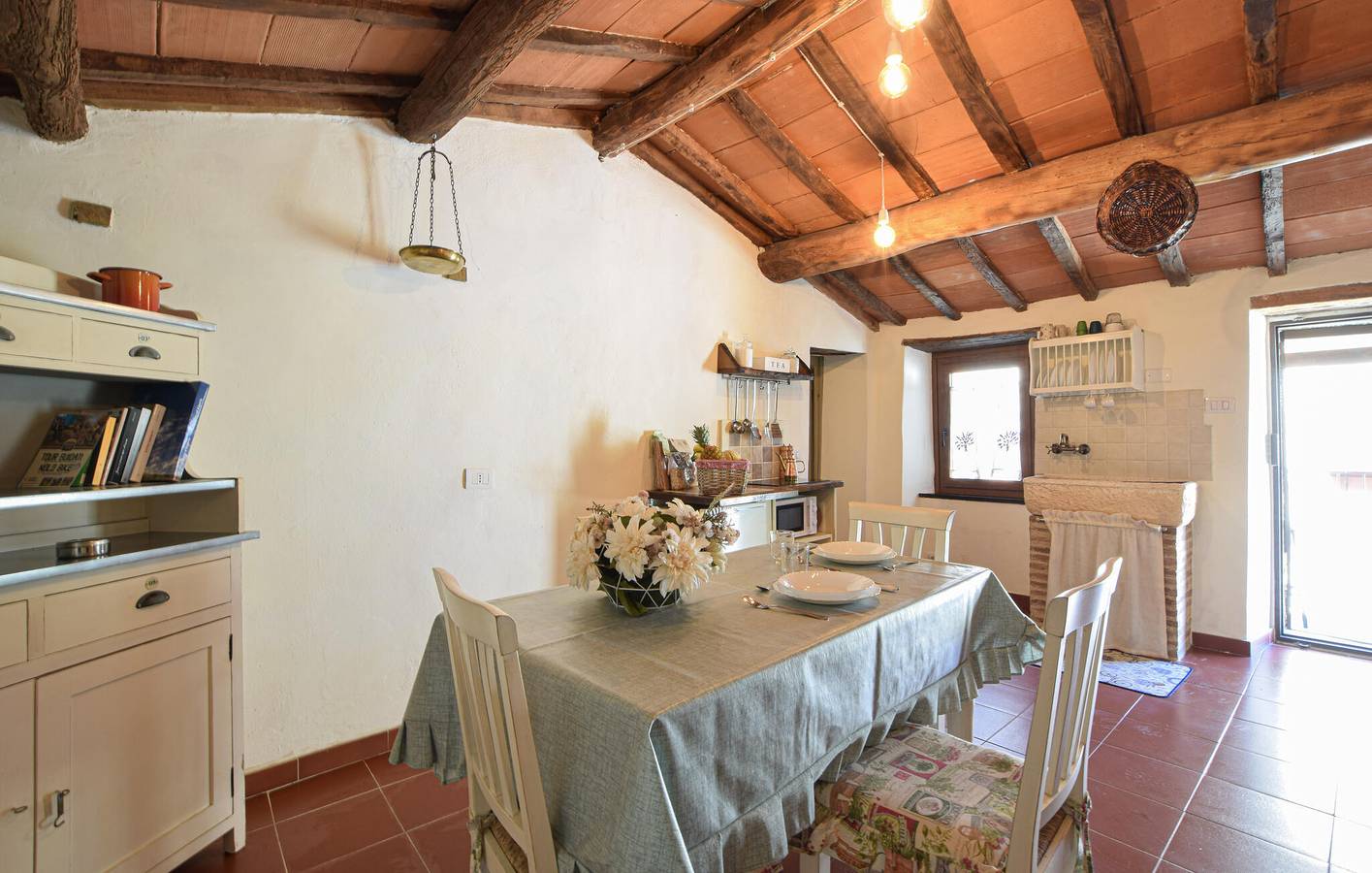Gemütliche Gartenwohnung mit Parkplatz, 2,5 km von Ponte Alla Piera in Subbiano, Casentino