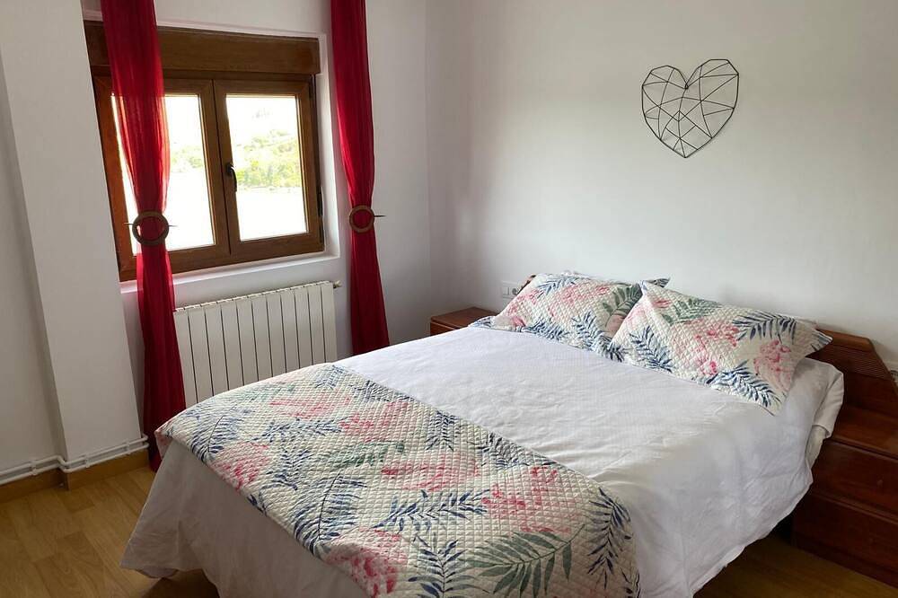 Apartamento entero, Vistas a la Ría de Mogro in Mogro, Miengo